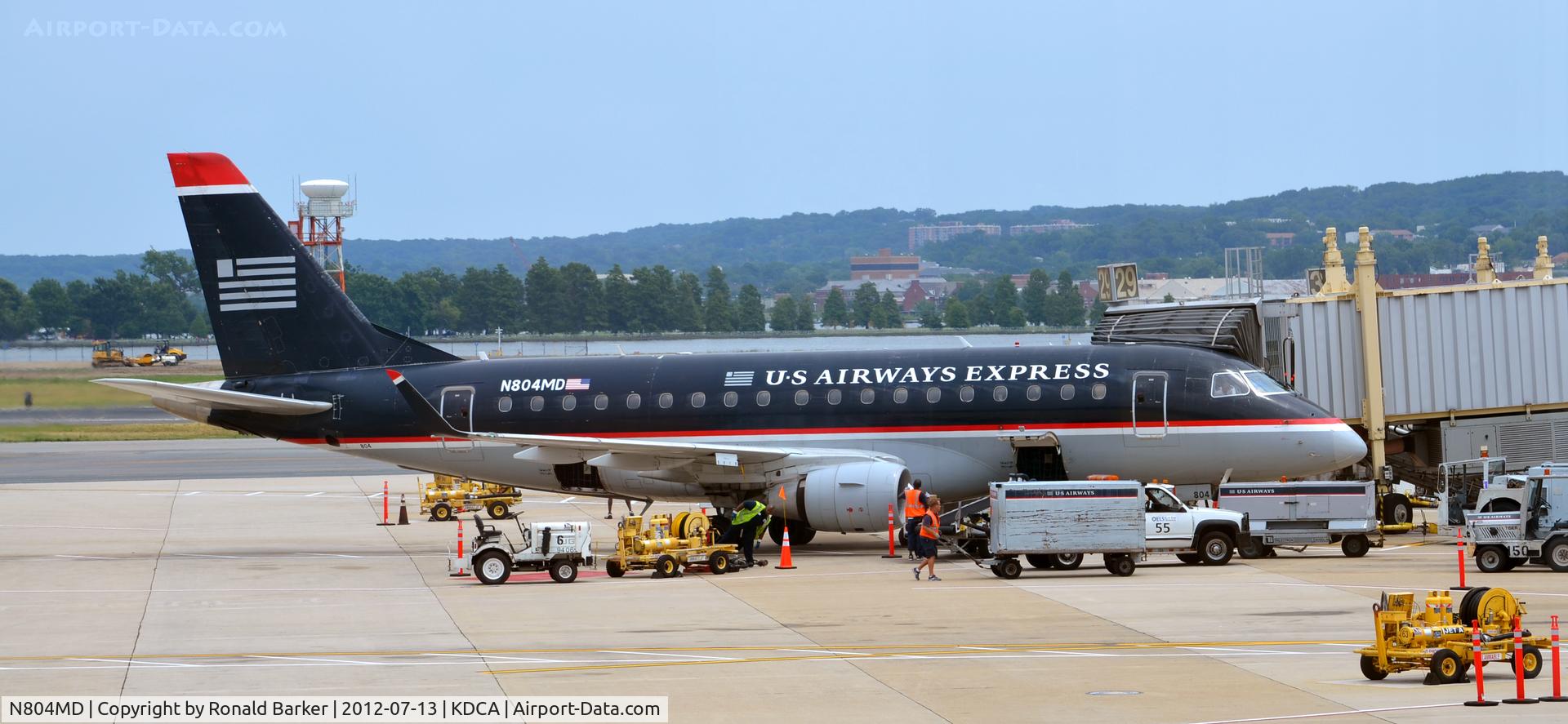 N804MD, 2004 Embraer 170SU (ERJ-170-100SU) C/N 17000016, DCA, VA