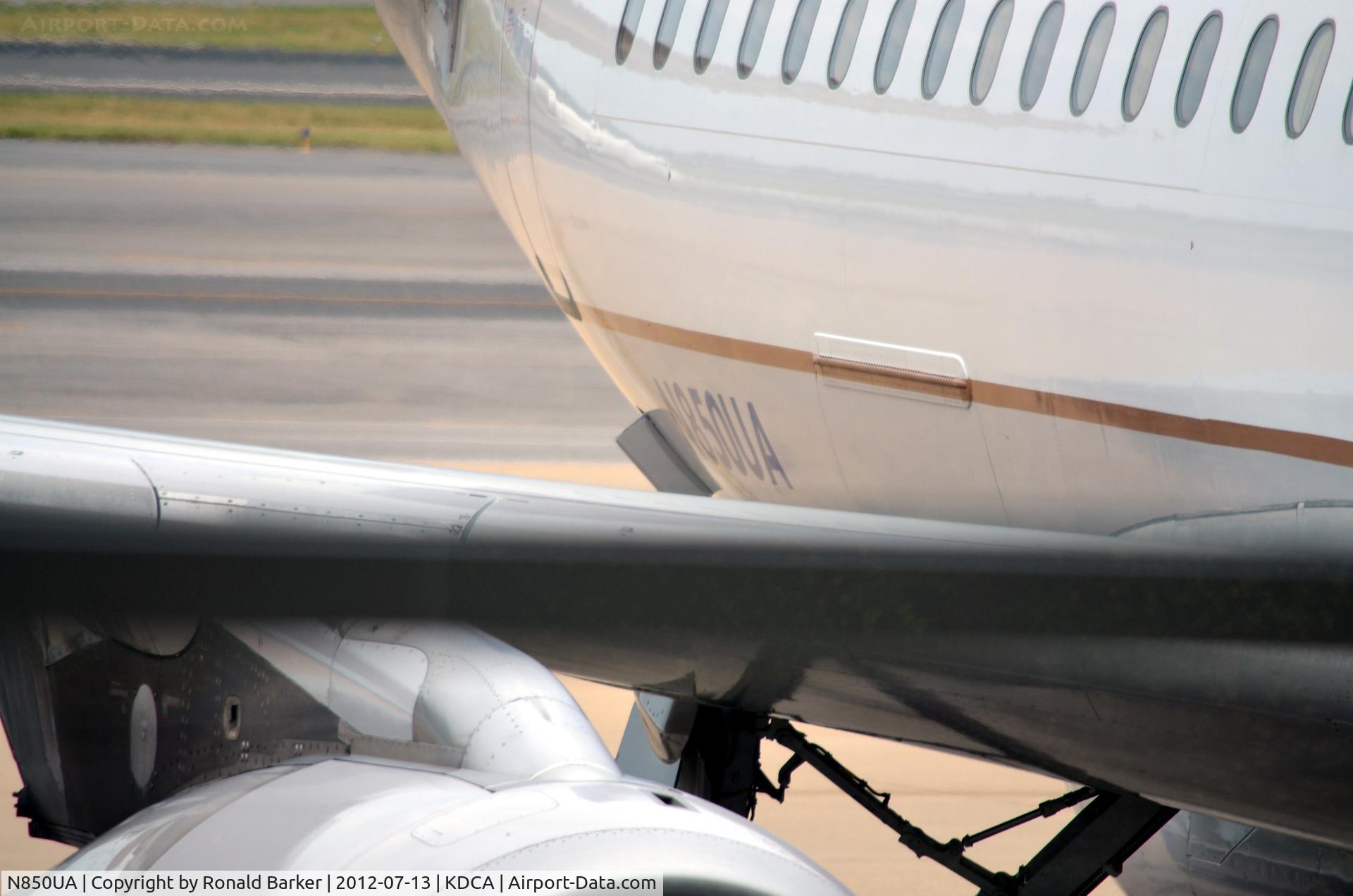N850UA, 2002 Airbus A319-131 C/N 1653, DCA, VA