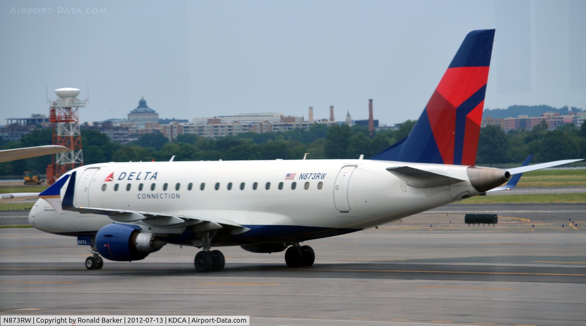 N873RW, 2006 Embraer 170SU (ERJ-170-100SU) C/N 17000144, Taxi DCA