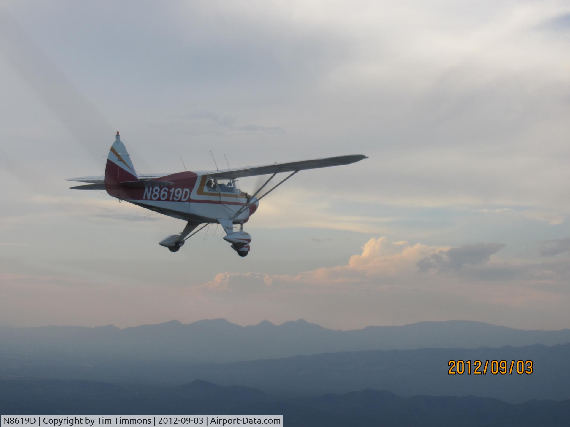 N8619D, 1957 Piper PA-22-160 Tri Pacer C/N 22-5822, Flyingformation