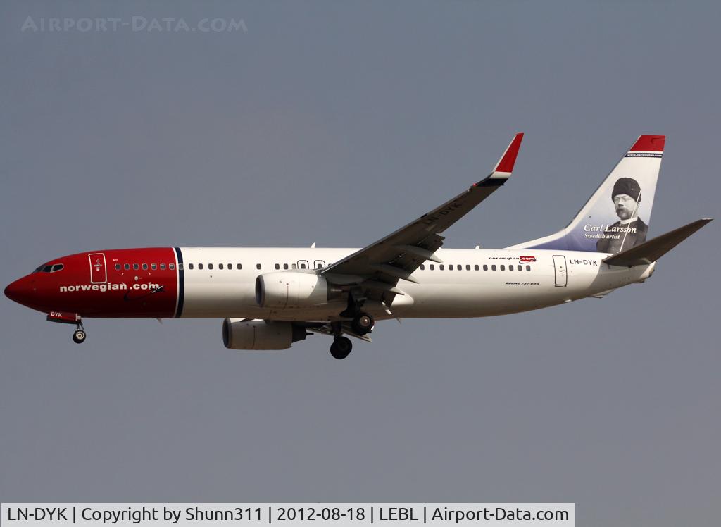 LN-DYK, 2011 Boeing 737-8JP C/N 39046, Landing rwy 25R