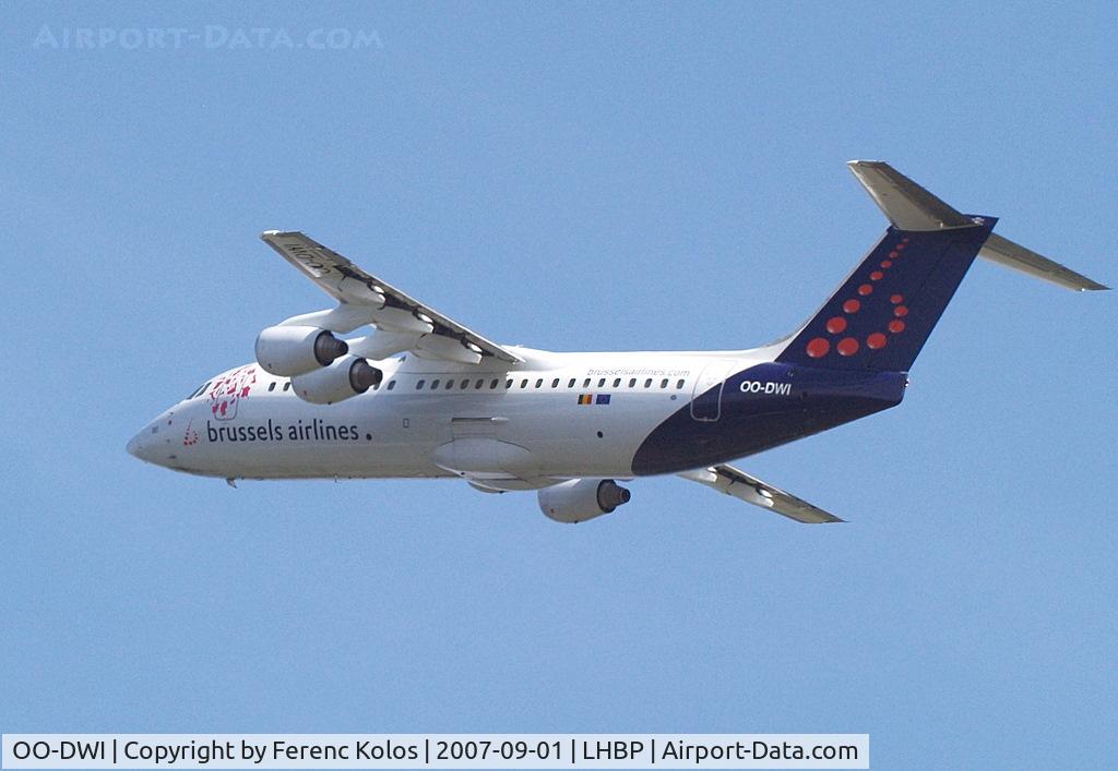 OO-DWI, 1999 British Aerospace Avro 146-RJ100 C/N E3342, Ferihegy
