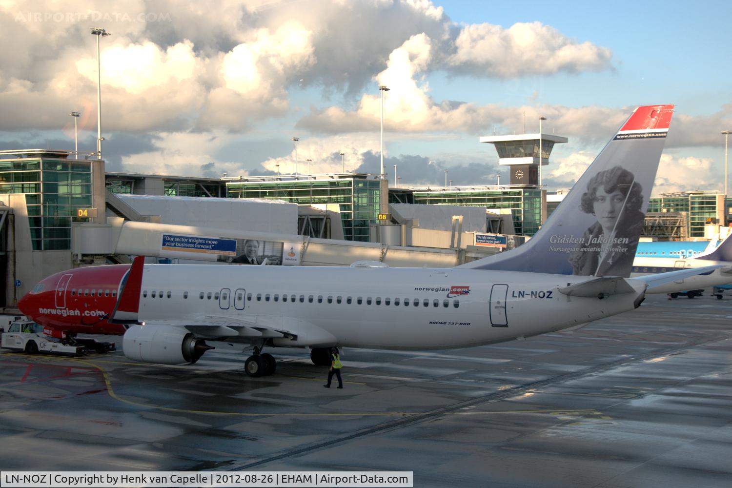 LN-NOZ, 2011 Boeing 737-8JP C/N 39420, Norwegian 737-800 ready for push-back from the pier at Schiphol.