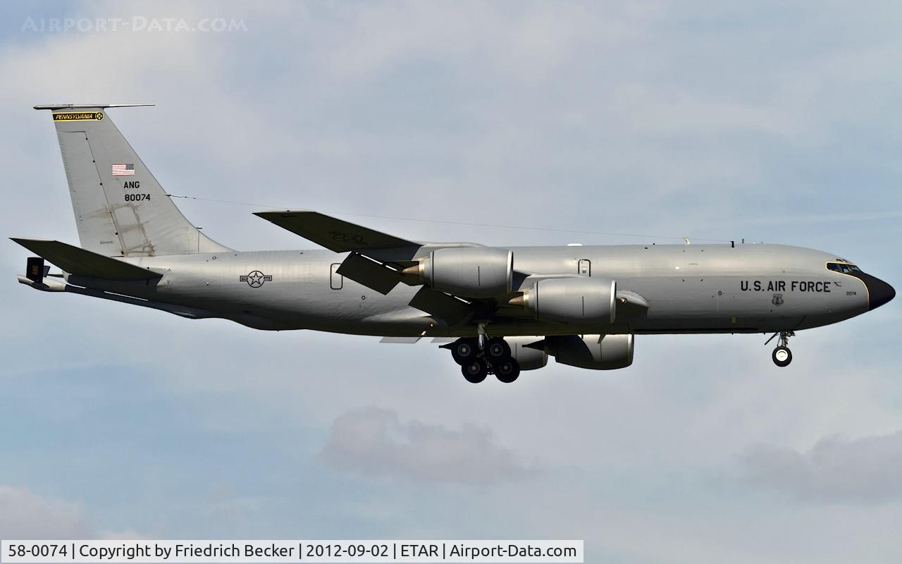58-0074, 1958 Boeing KC-135T Stratotanker C/N 17819, on final RW09
