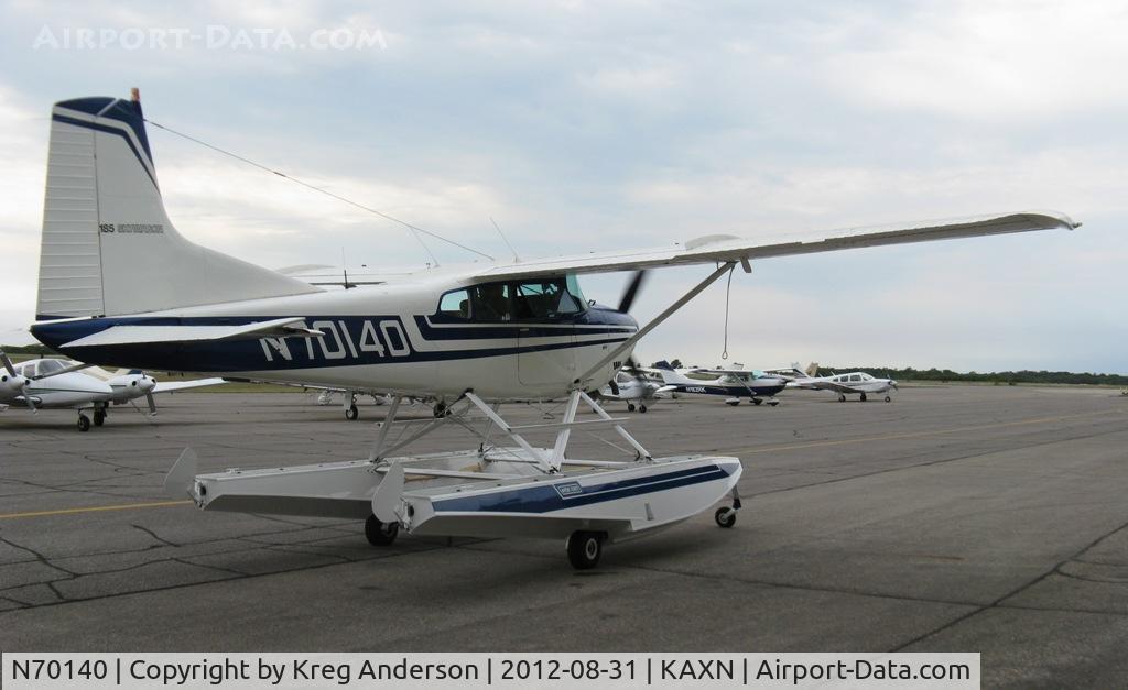 N70140, 1972 Cessna A185E Skywagon 185 C/N 18502015, Cessna A185E Skywagon taxiing out to departure.