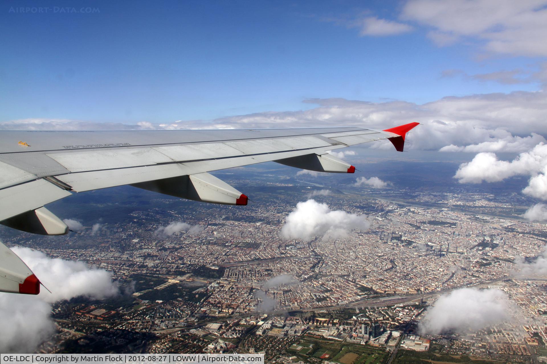 OE-LDC, 2004 Airbus A319-112 C/N 2262, .....