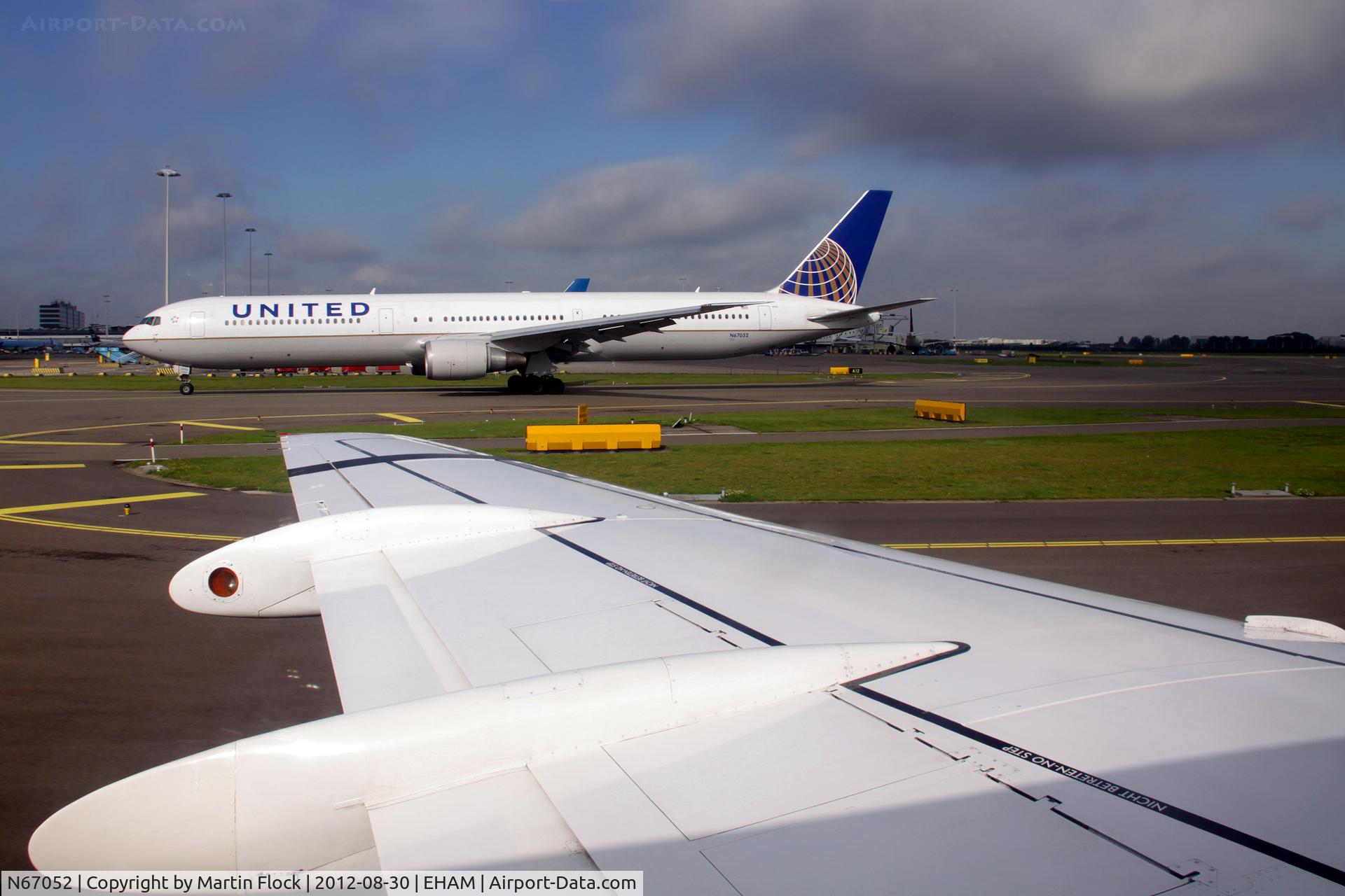 N67052, 2000 Boeing 767-424/ER C/N 29447, .....