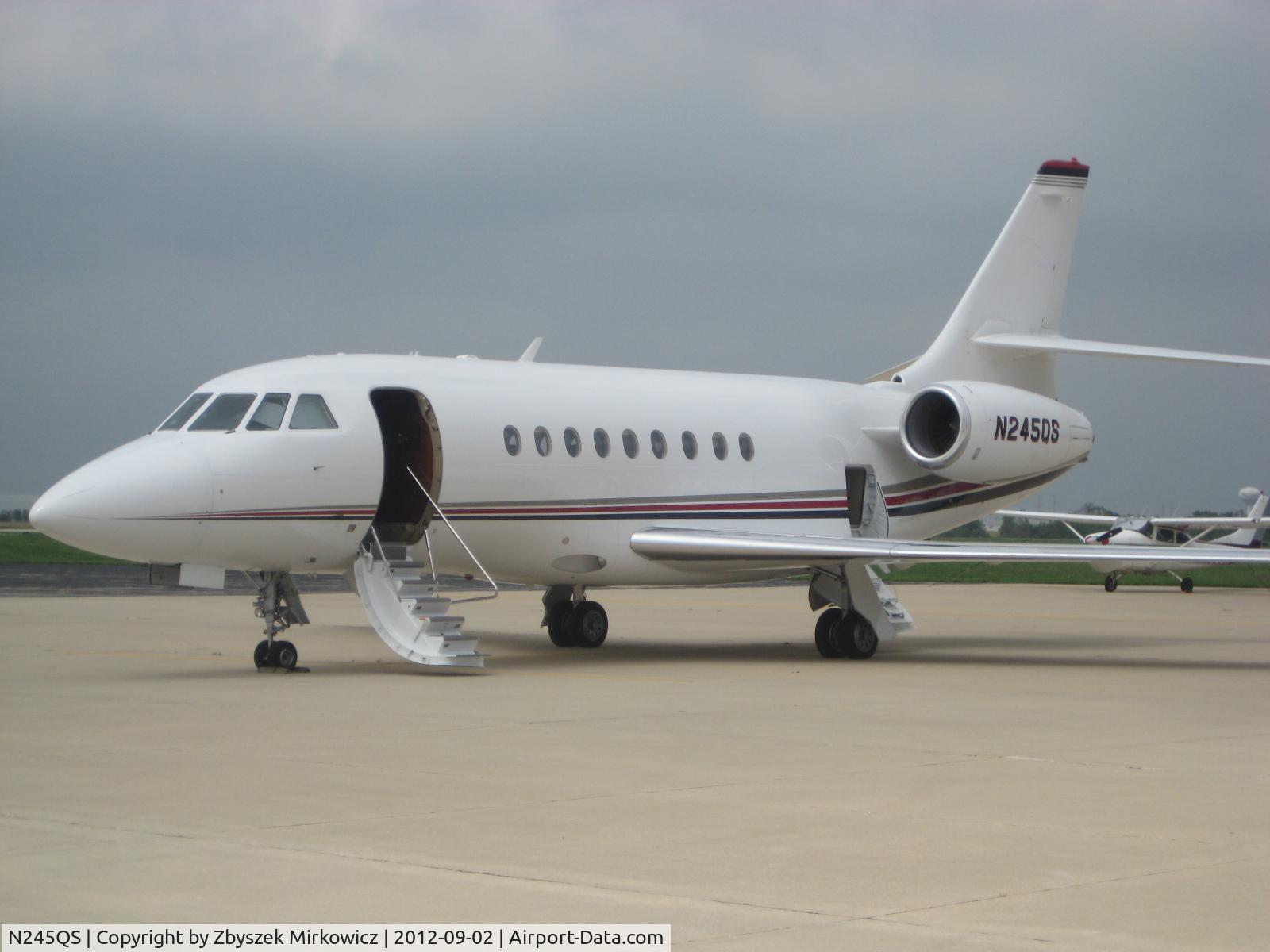 N245QS, 2001 Dassault Falcon 2000 C/N 145, before start,Lewis University Airport,Romeoville Il
