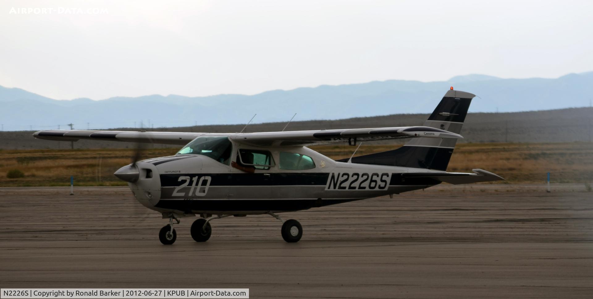 N2226S, 1976 Cessna 210L Centurion C/N 21061171, Pueblo