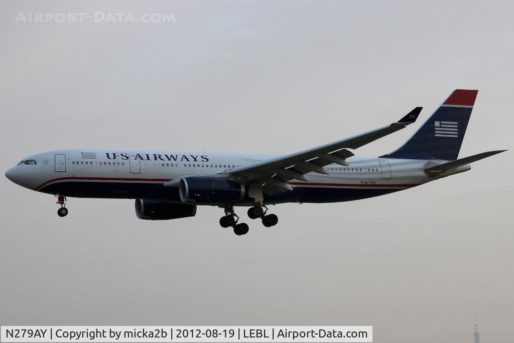 N279AY, 2009 Airbus A330-243 C/N 1011, Landing