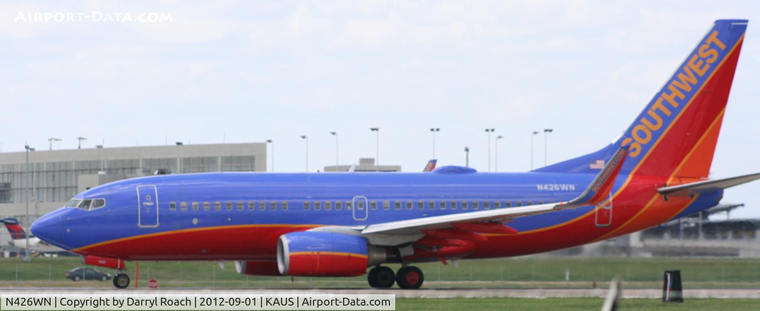 N426WN, 2002 Boeing 737-7H4 C/N 29830, SWA B737 gets rolling on 17L.