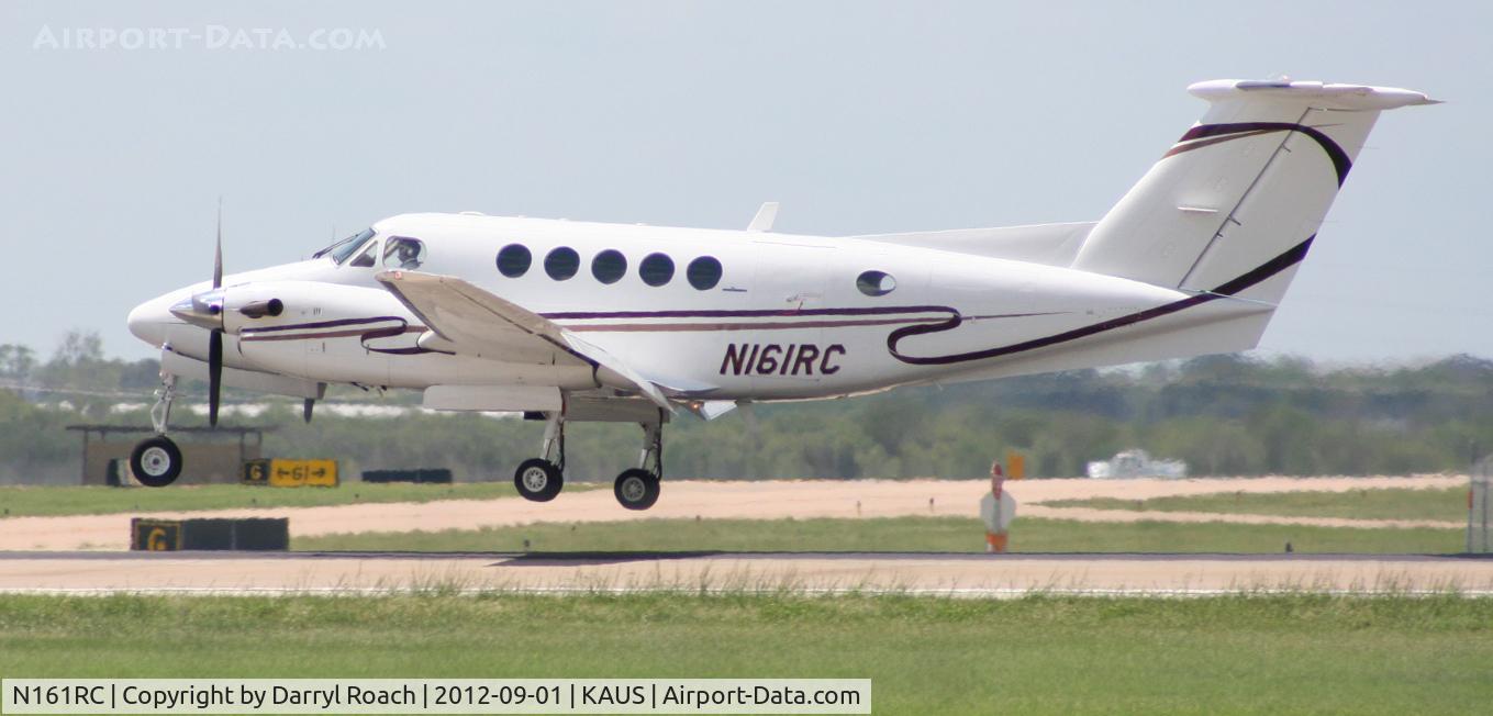 N161RC, 1990 Beech B200 King Air C/N BB-1356, B200 touches down 17L.