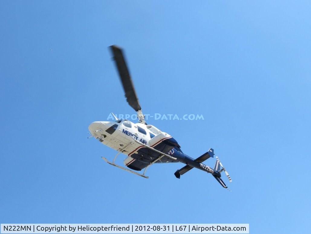 N222MN, 1984 Bell 222U C/N 47534, Passing overhead