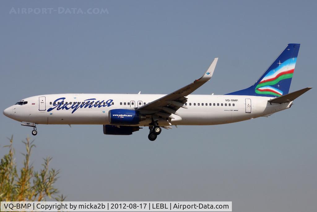 VQ-BMP, 2000 Boeing 737-86N C/N 28617, Landing