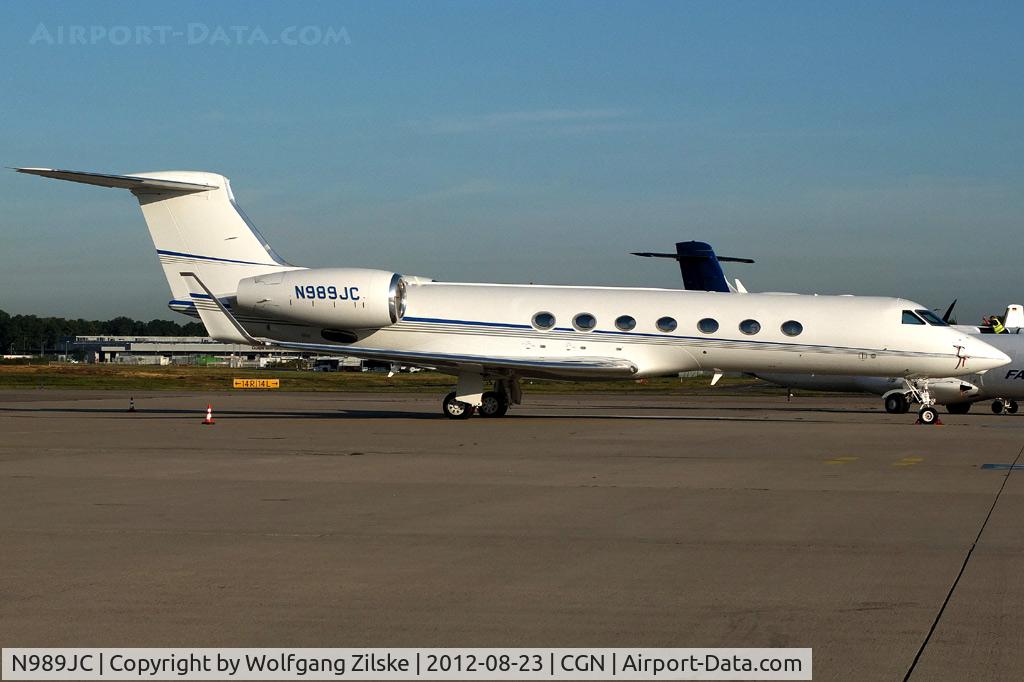 N989JC, Gulfstream Aerospace GV-SP (G550) C/N 5318, visitor