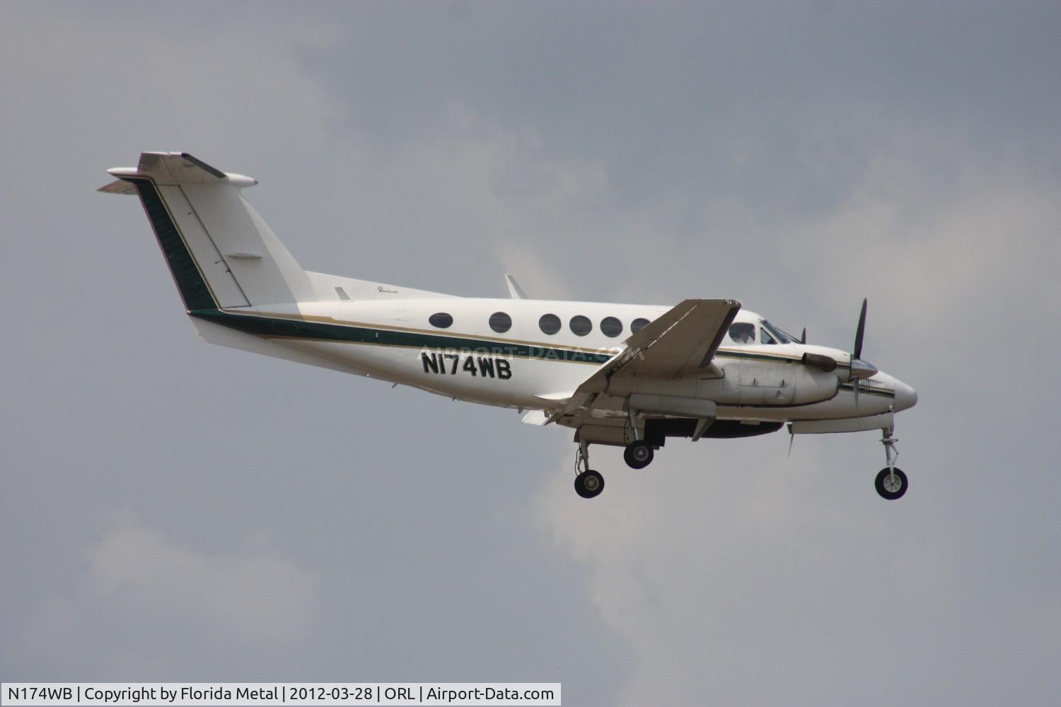 N174WB, 1981 Beech 200 C/N BB-804, Beech 200