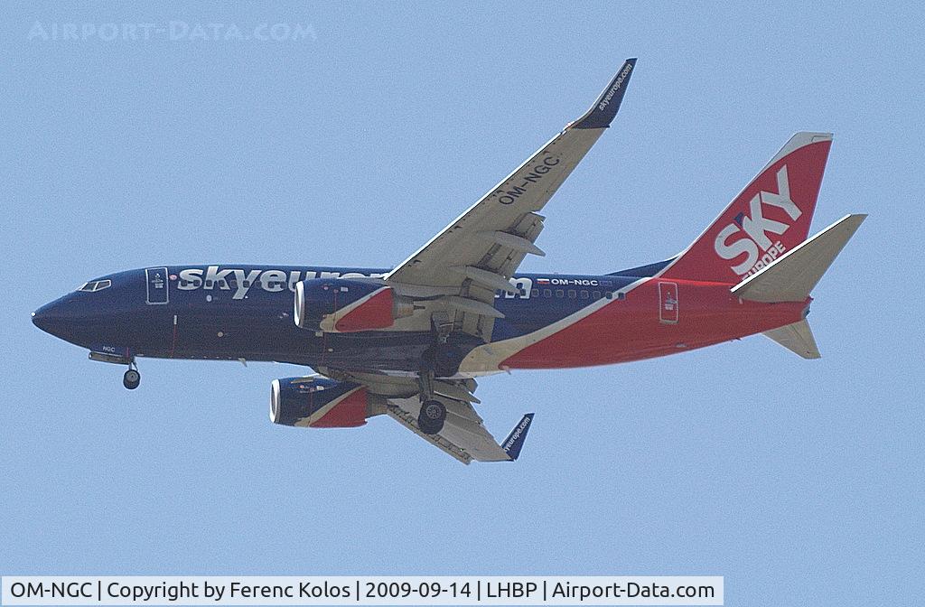 OM-NGC, 2006 Boeing 737-76N C/N 32696, Ferihegy