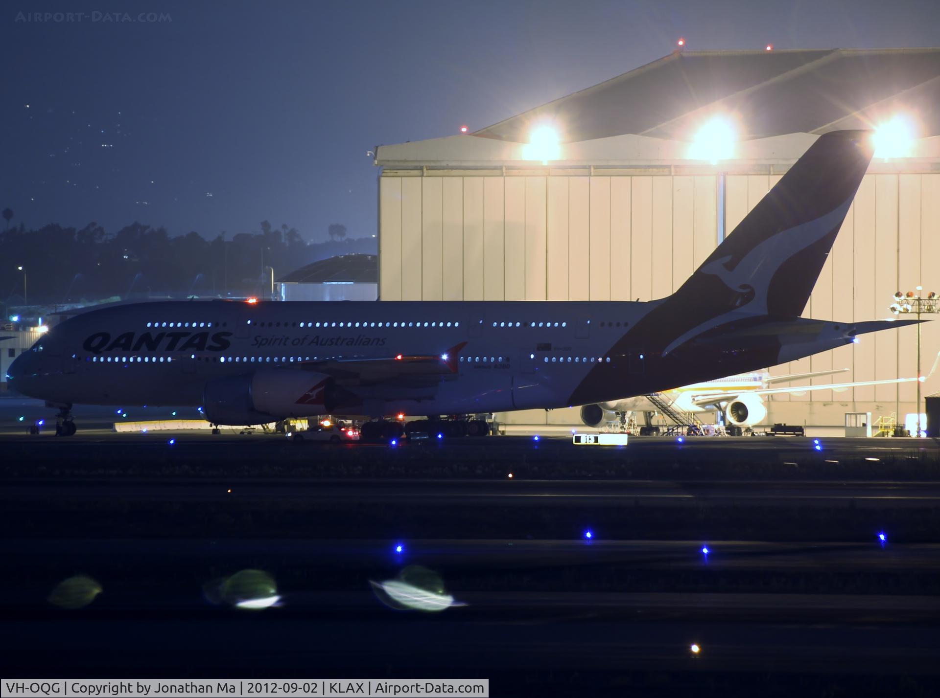 VH-OQG, 2009 Airbus A380-842 C/N 047, VH-OQG tiptoeing about the night