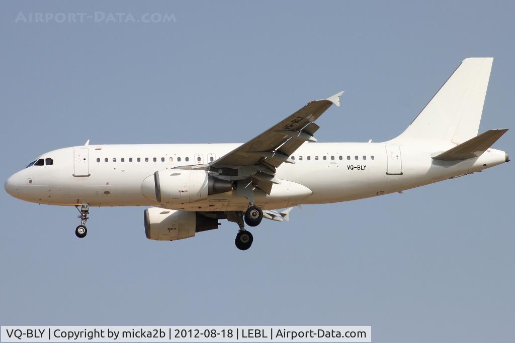 VQ-BLY, 2004 Airbus A319-111 C/N 2224, Landing