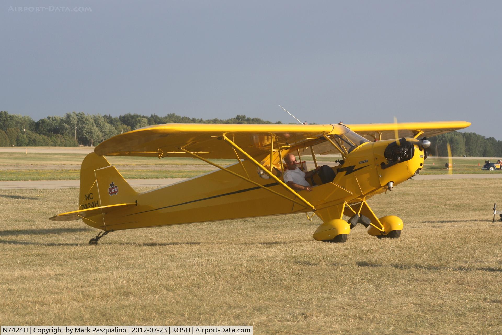 N7424H, 1946 Piper J3C-65 Cub C/N 20685, Piper J3C-65