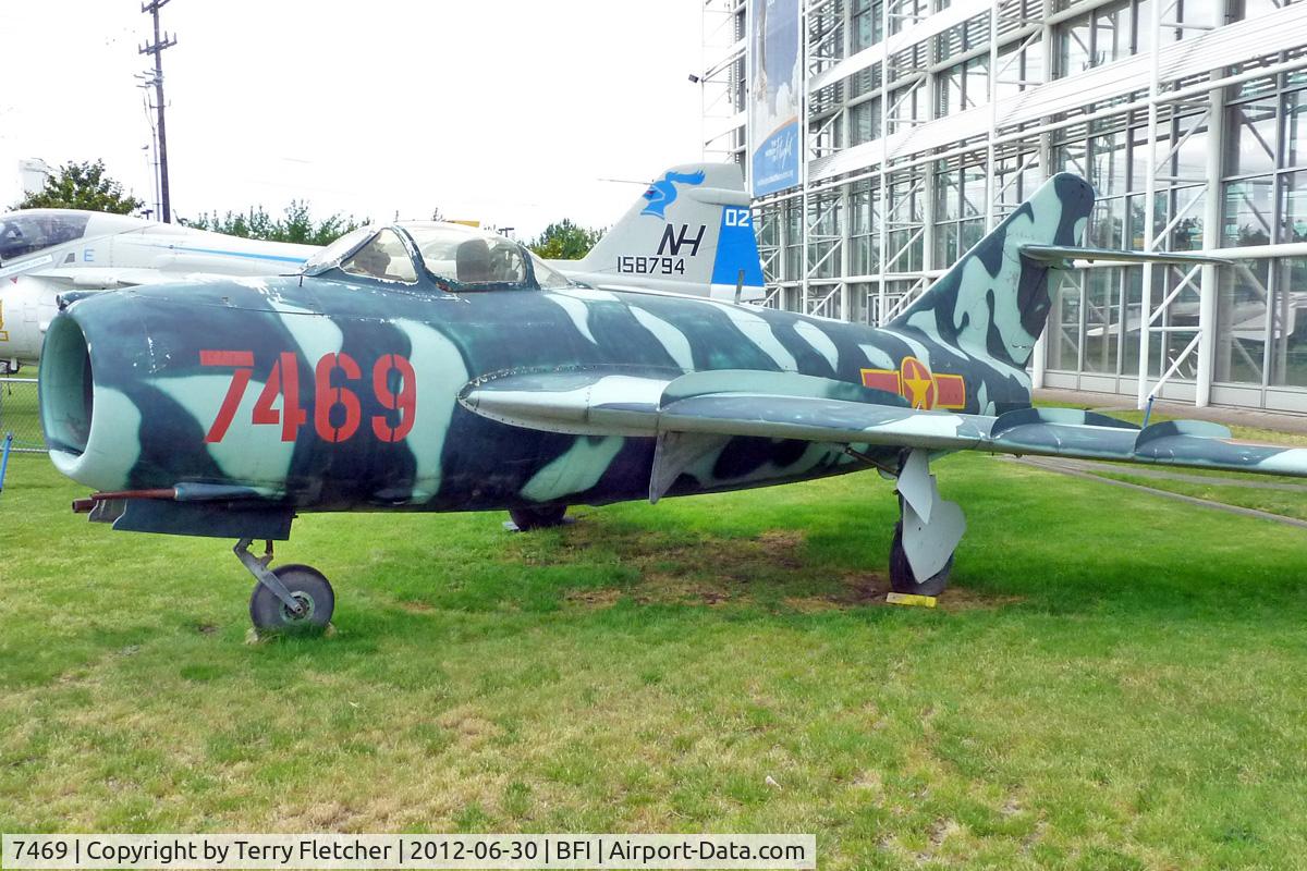 7469, Mikoyan-Gurevich MiG-17F C/N 1406016, Mikoyan-Gurevich MiG-17F, c/n: 1406016 outside Seattle Museum of Flight