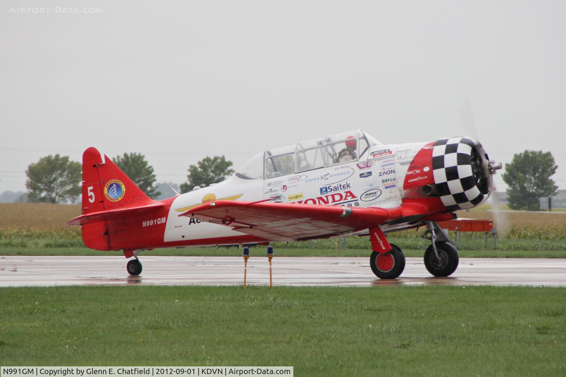 N991GM, 1941 North American AT-6C Texan C/N 88-17575, Quad Cities Air Show