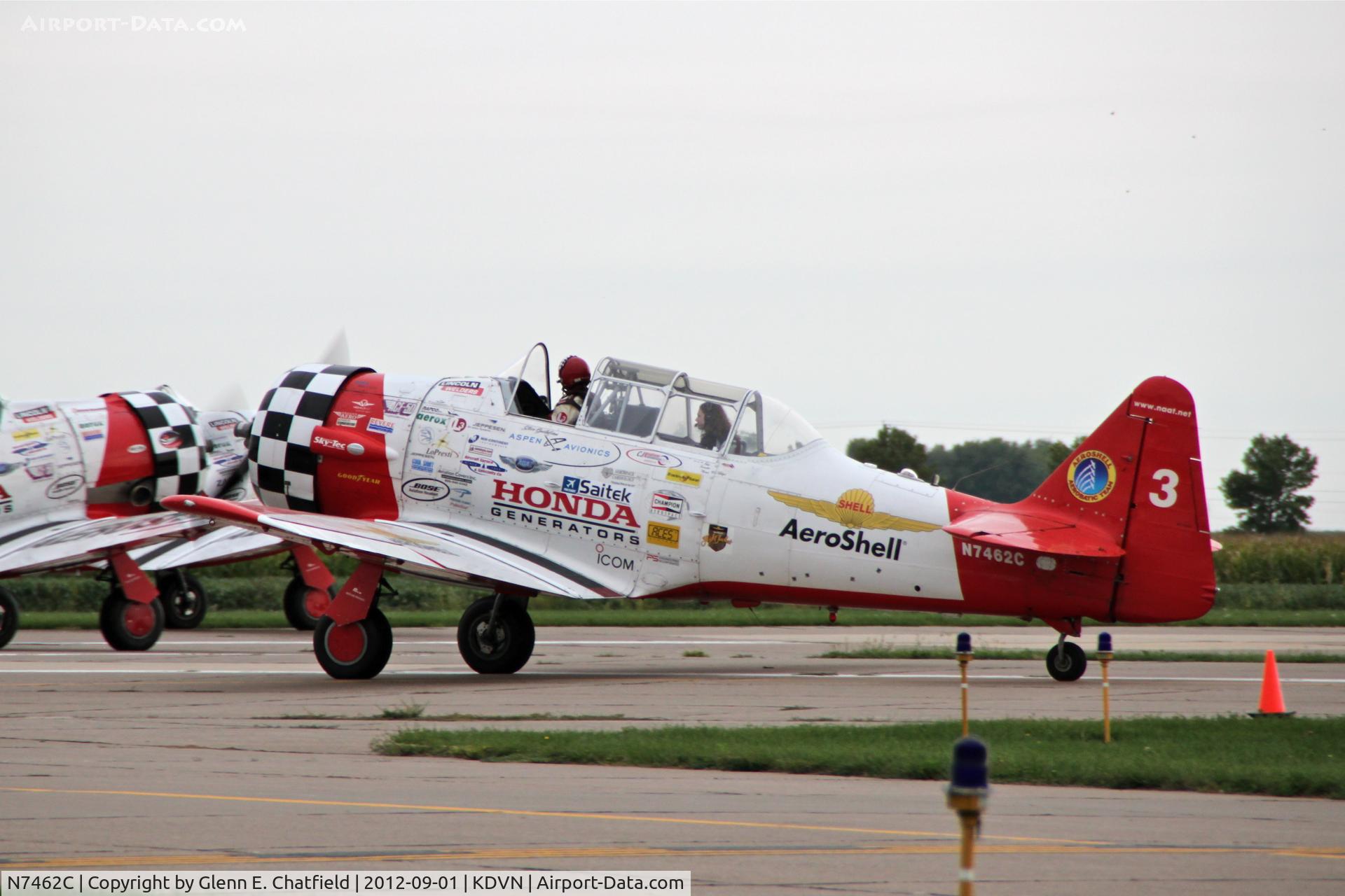 N7462C, North American AT-6B Texan C/N 121-43211, Quad Cities Air Show