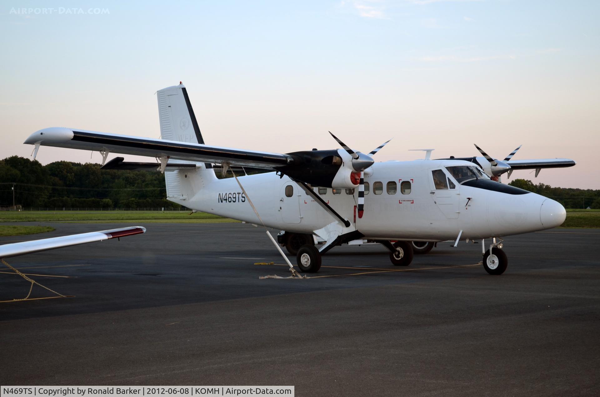 N469TS, 1968 De Havilland Canada DHC-6-200 Twin Otter C/N 149, Orange