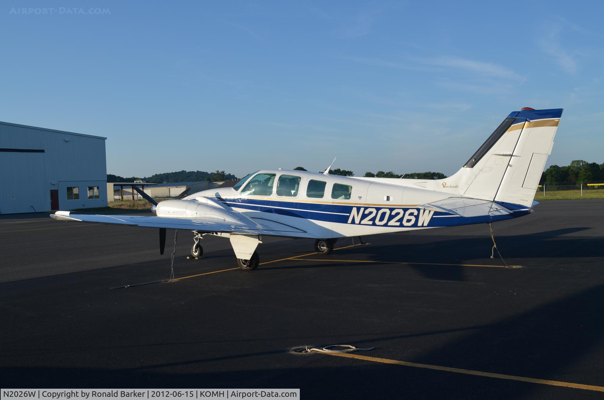 N2026W, 1978 Beech 58 Baron C/N TH-976, Orange