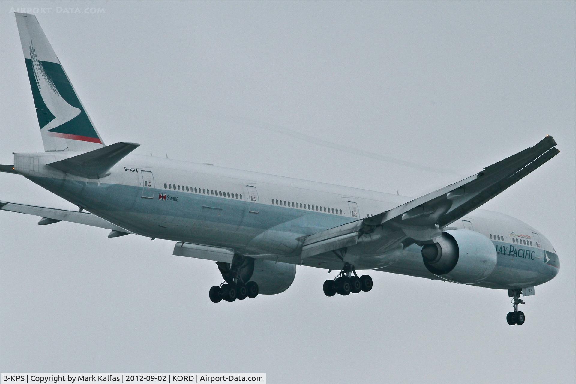 B-KPS, 2011 Boeing 777-367/ER C/N 39232, Cathay Pacific Boeing 777-367, CPA806 arriving from Hong Kong Int'l/VHHH, on short final for RWY 10 KORD.