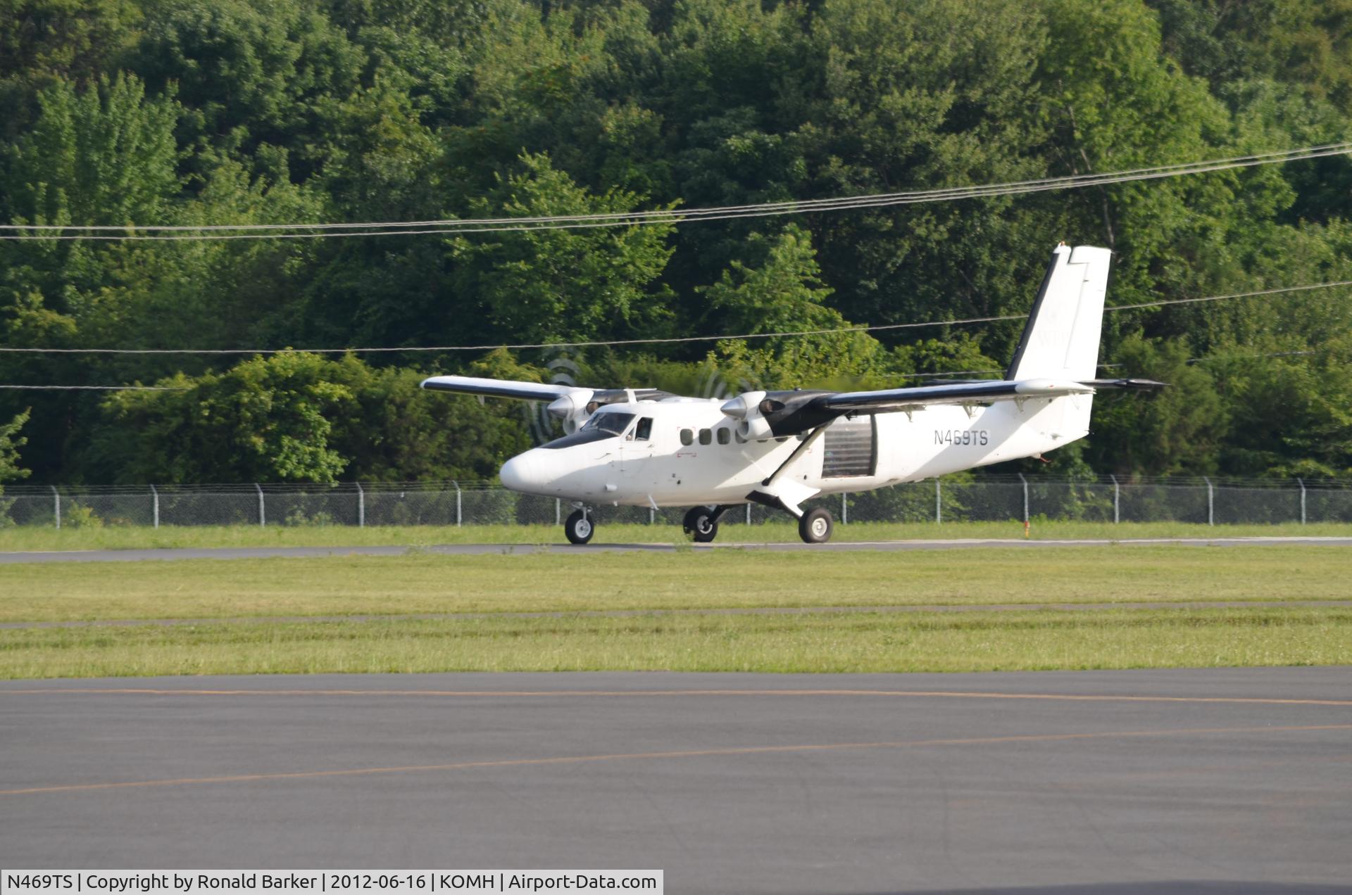 N469TS, 1968 De Havilland Canada DHC-6-200 Twin Otter C/N 149, Takeoff Orange