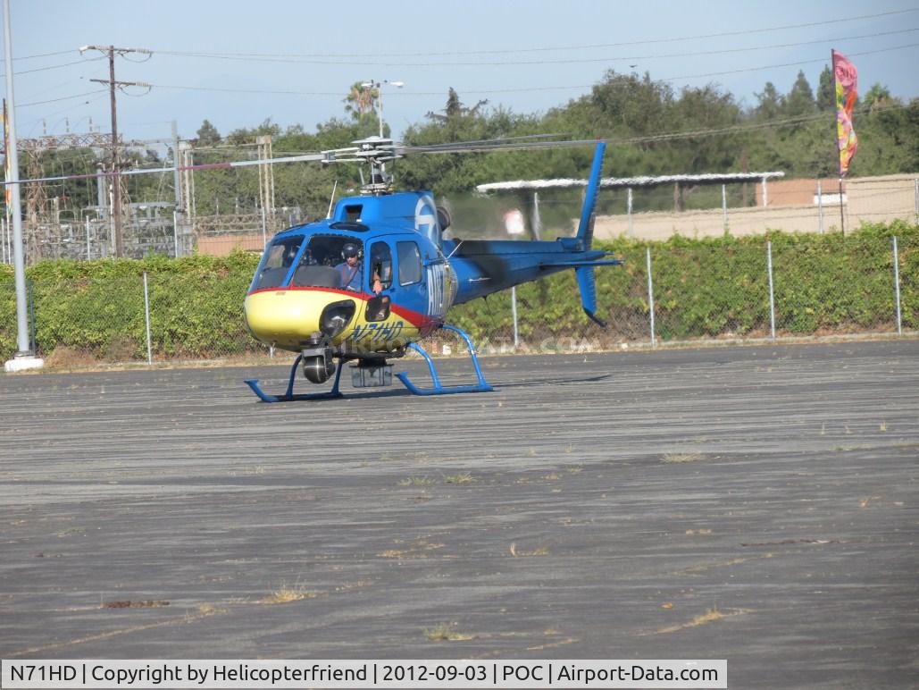 N71HD, 2004 Eurocopter AS-350B-2 Ecureuil Ecureuil C/N 3849, All crew members aboard and Pilot starting up the ship