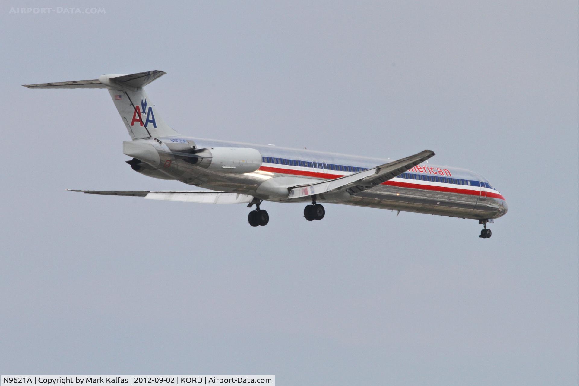 N9621A, 1998 McDonnell Douglas MD-83 (DC-9-83) C/N 53592, American Airlines Mcdonnell Douglas DC-9-83, AAL1612 arriving from KMSP, RWY 10 approach KORD.