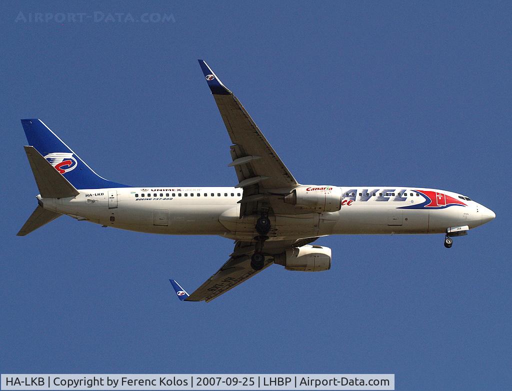 HA-LKB, 2004 Boeing 737-86Q C/N 30294, Ferihegy