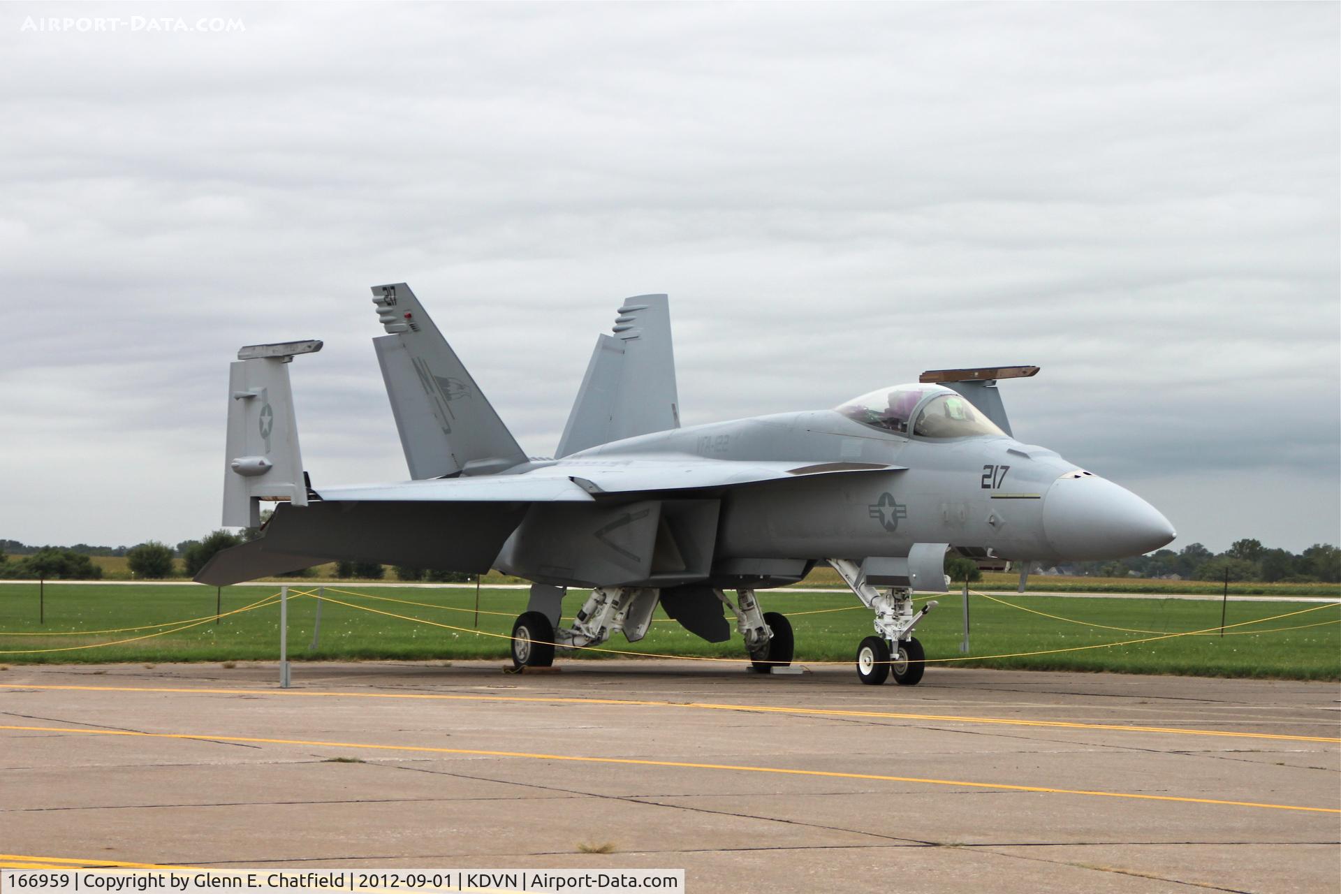 166959, Boeing F/A-18E Super Hornet C/N E201, Quad Cities Air Show