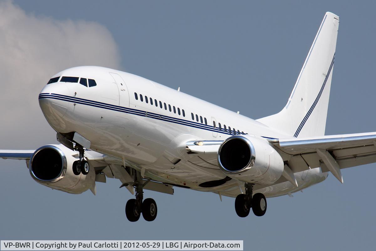 VP-BWR, 1999 Boeing 737-79T BBJ C/N 29317, On final approach for Rwy 27. I just love taking the portrait of the BBJ under this particular angle.