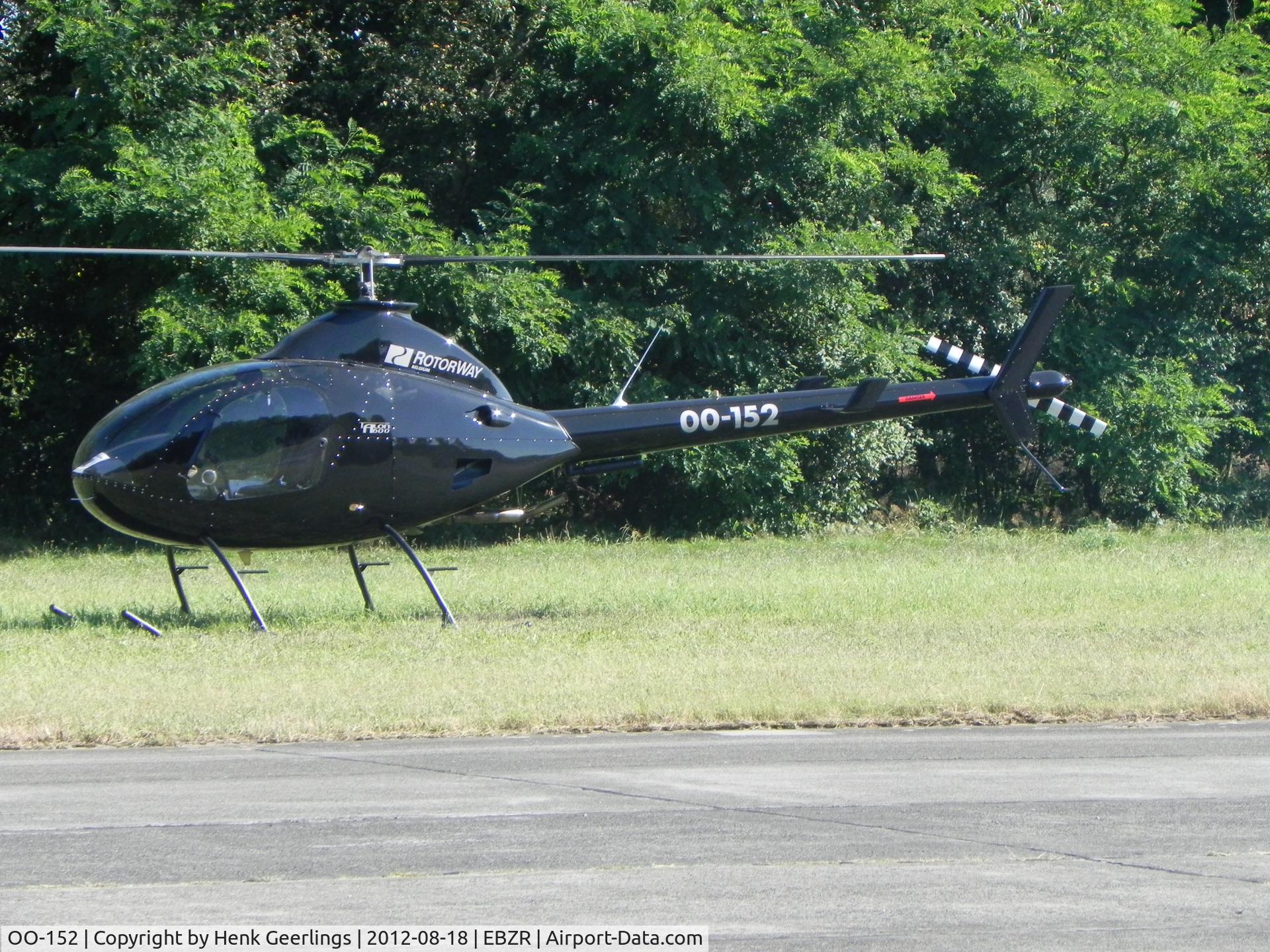 OO-152, RotorWay A600 Talon C/N 8004, Fly In