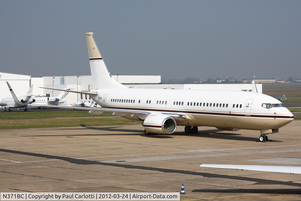 N371BC, 2001 Boeing 737-8EF/W BBJ C/N 32971, Beautiful BBJ and I kinda like this nice 