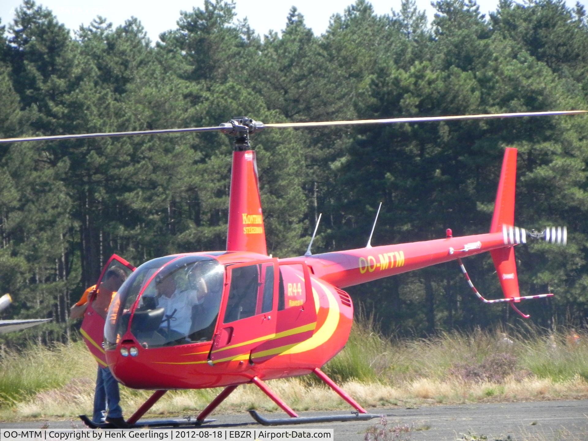 OO-MTM, 2006 Robinson R44 Raven II C/N 11420, Fly In