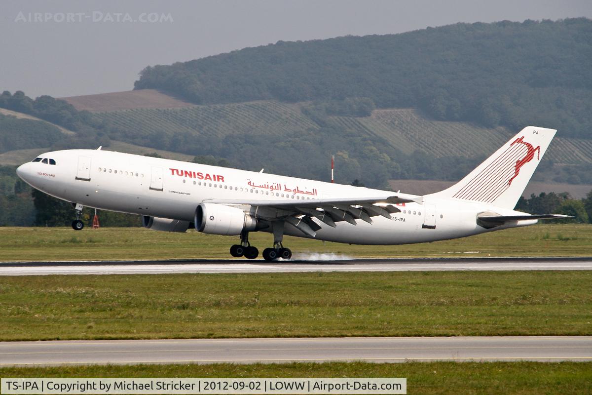 TS-IPA, 1990 Airbus A300B4-605R C/N 558, Airbus A300-600