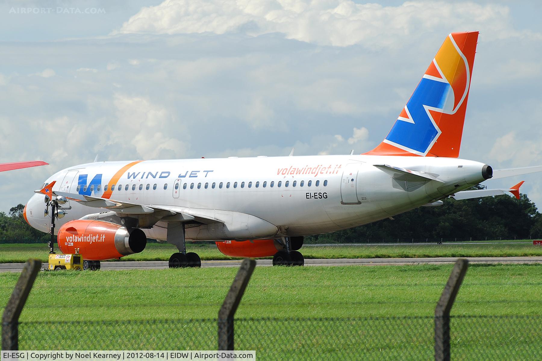 EI-ESG, 2006 Airbus A319-132 C/N 2797, Photographed stored at Dublin after the collapse of Windjet.