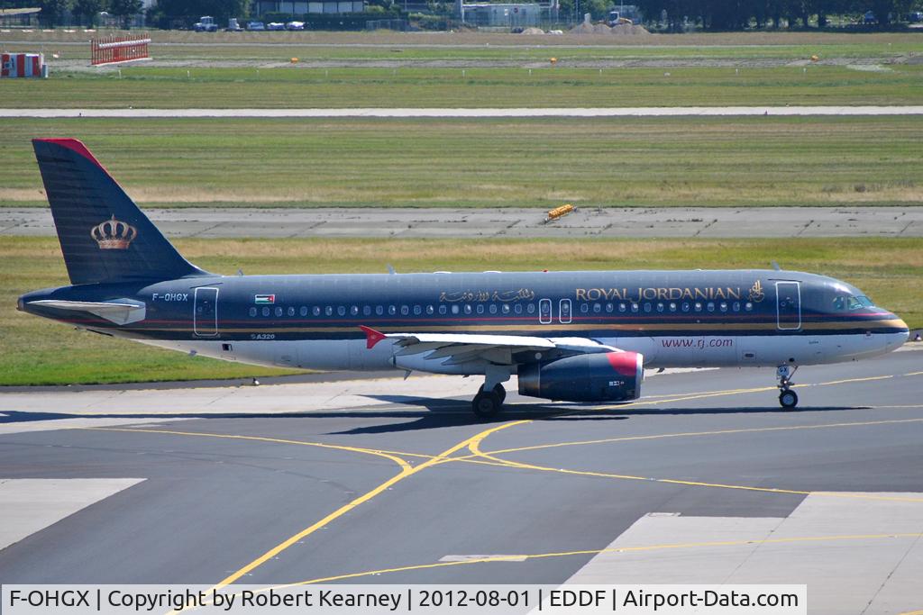F-OHGX, 2006 Airbus A320-232 C/N 2953, Taxiing for departure