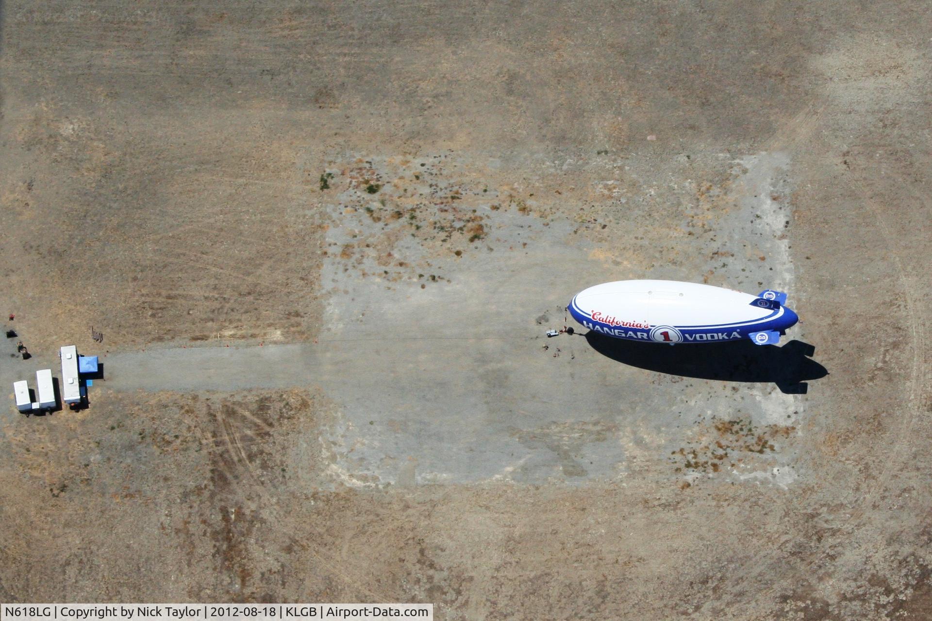 N618LG, 2000 American Blimp Corp A-60+ C/N 018, At the blimp mooring site