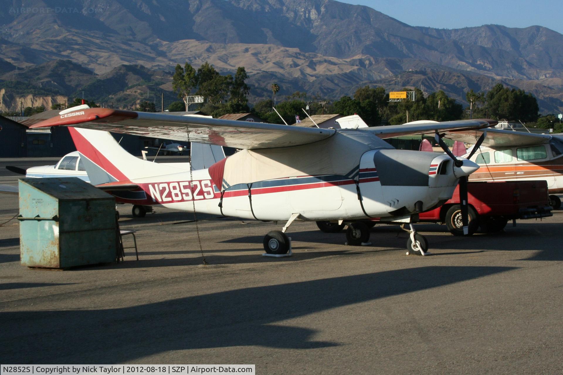 N2852S, Cessna 210H Turbo Centurian Centurion C/N 21058974, Parked at Santa Paula