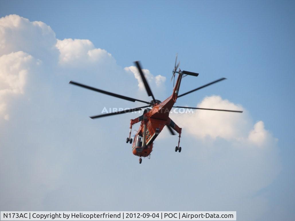 N173AC, 1967 Sikorsky S-64E C/N 64015, North bound and heated to the high rising smoke