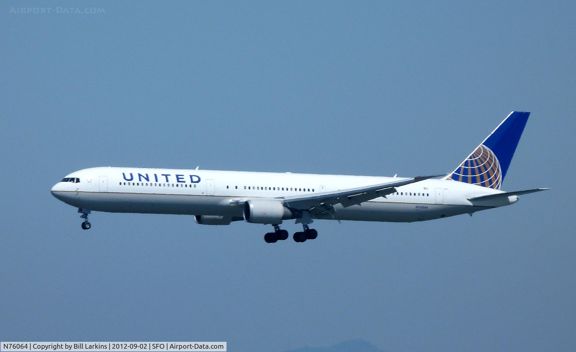 N76064, 2002 Boeing 767-424/ER C/N 29459, Landing at SFO.