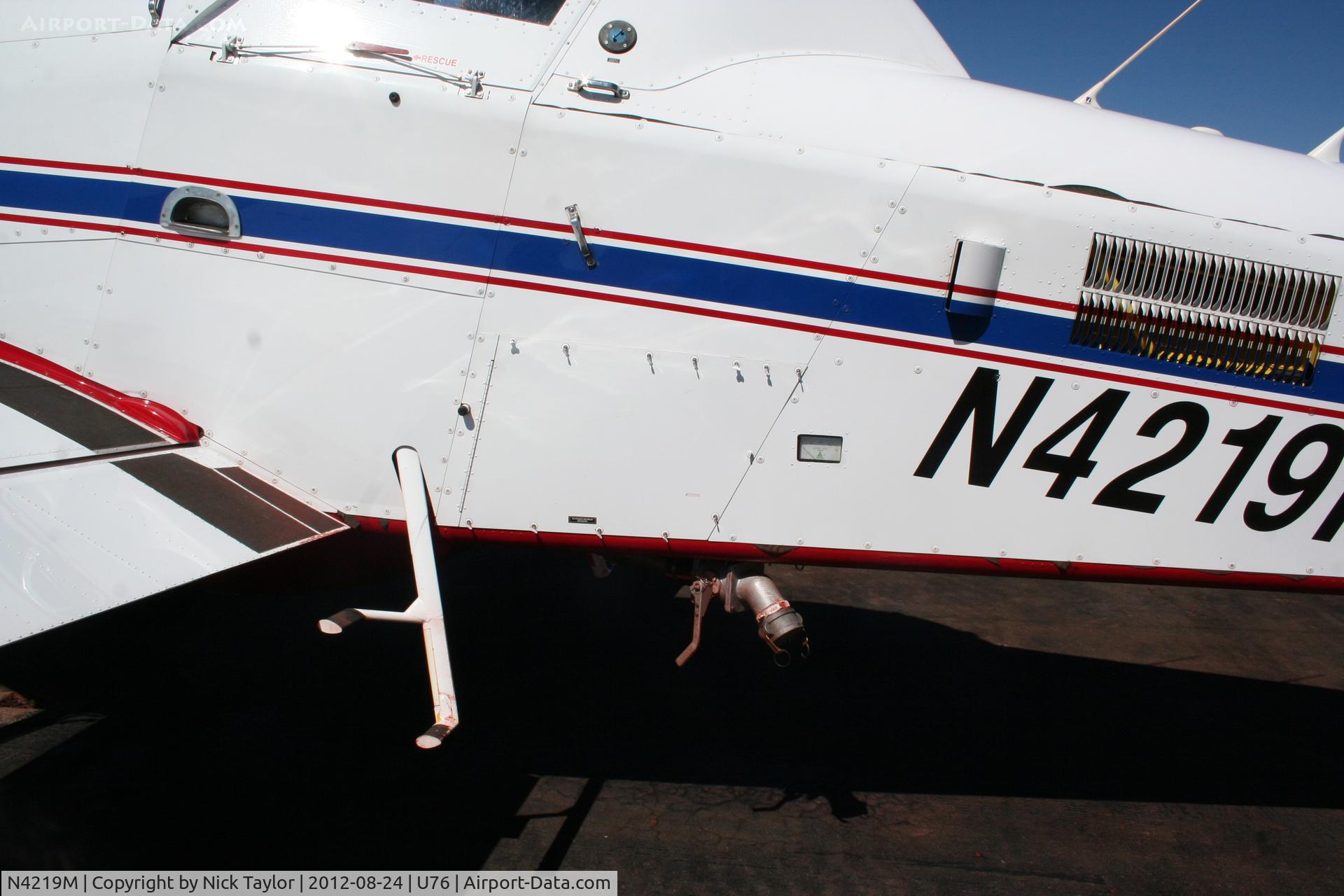 N4219M, 2007 Air Tractor Inc AT-802A C/N 802A-0264, Detail of the pump fitting