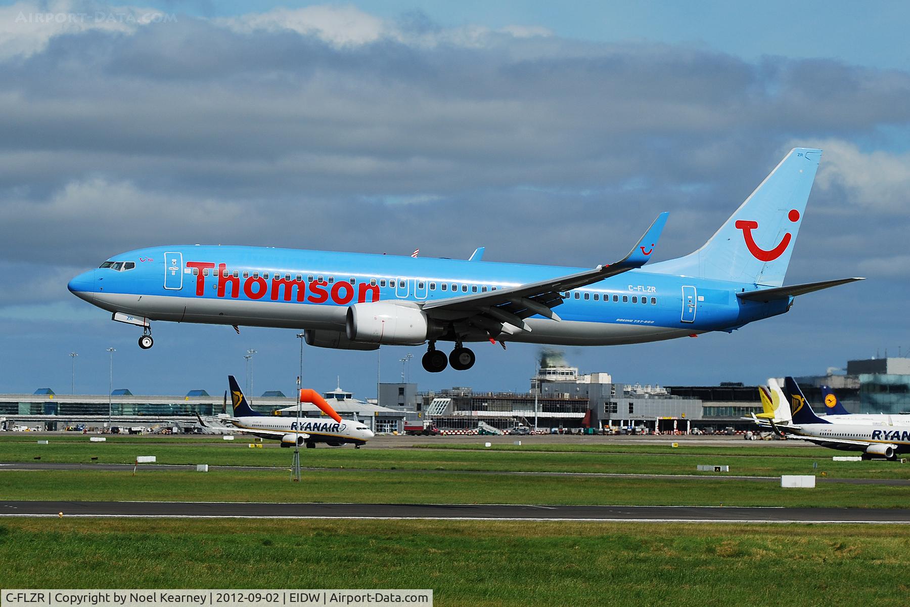 C-FLZR, 2009 Boeing 737-8K5 C/N 35145, Landing Rwy 28 at Dublin.