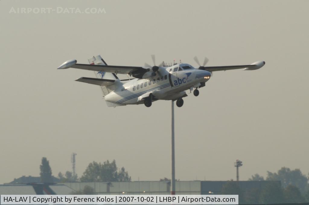 HA-LAV, 1989 Let L-410A Turbolet C/N 892215, Ferihegy