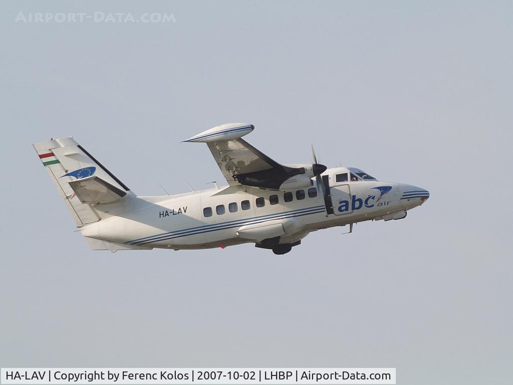HA-LAV, 1989 Let L-410A Turbolet C/N 892215, Ferihegy